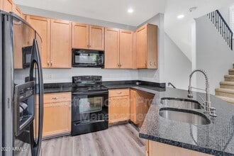 5625 S 21st Pl in Phoenix, AZ - Building Photo - Building Photo