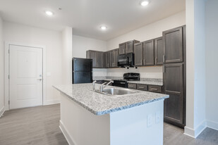 Meredith Park in Marietta, GA - Building Photo