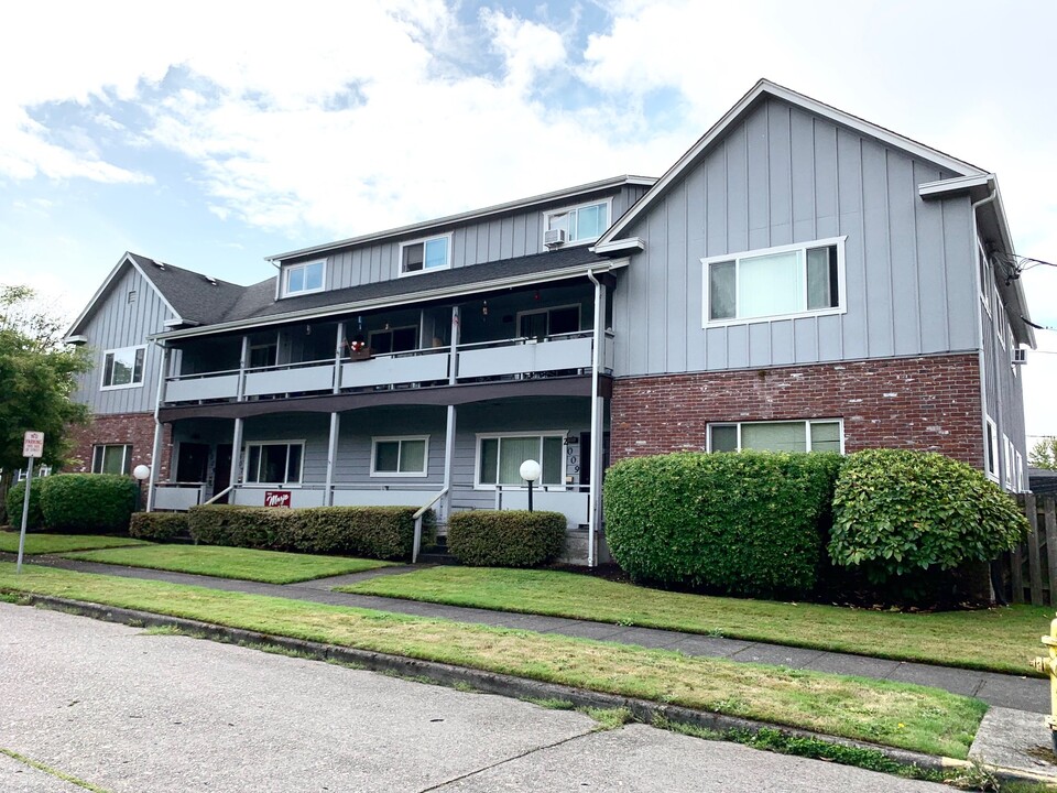 Marjo Apartments in Longview, WA - Foto de edificio