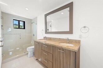 2924 Day Ave in Miami, FL - Building Photo - Building Photo