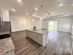 4619 Kobus Ct., Unit 1125 in Lake Norman of Catawba, NC - Building Photo - Building Photo