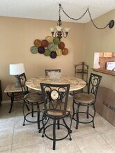 3576 N University Dr in Coral Springs, FL - Foto de edificio - Building Photo
