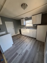 100 Hidden Valley Dr in Batesville, AR - Building Photo