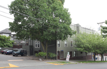 St John's Apartments in Seattle, WA - Building Photo - Building Photo