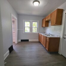 3625 E 153rd St in Cleveland, OH - Foto de edificio - Building Photo