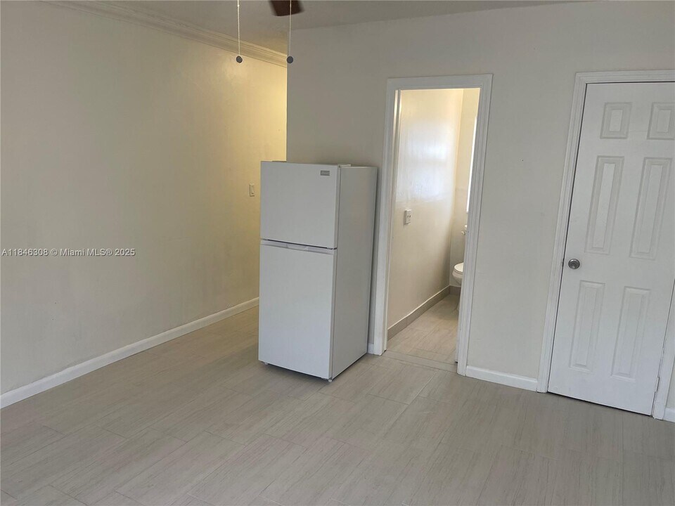 4740 NW 7th Ave in Miami, FL - Building Photo
