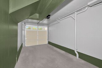 8055 165th Ln NE in Redmond, WA - Building Photo - Building Photo