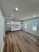 6211 Lawn Ave in Cleveland, OH - Building Photo - Building Photo