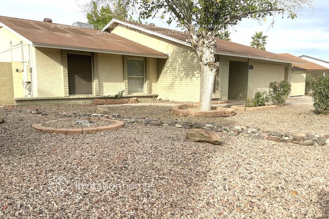 property at 2122 E Frye Rd