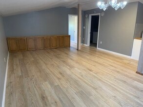 1818 Arden Ln in Morristown, TN - Foto de edificio - Building Photo