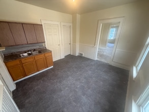 918 S 12th St in Milwaukee, WI - Building Photo - Building Photo