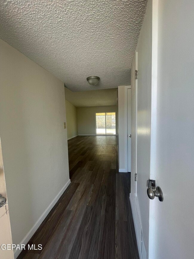 864 Barandal Dr in El Paso, TX - Building Photo - Building Photo