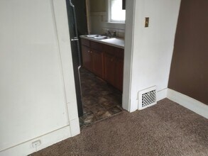 1121 W Gift Ave in Peoria, IL - Building Photo - Building Photo