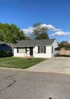 513 S Anderson St in Kennewick, WA - Building Photo