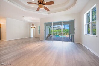 10800 Fieldfair Dr in Naples, FL - Foto de edificio - Building Photo