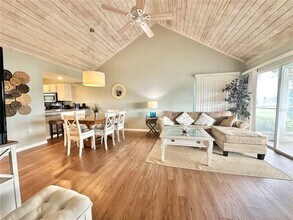 1096 Villa Ln in Apopka, FL - Building Photo - Building Photo