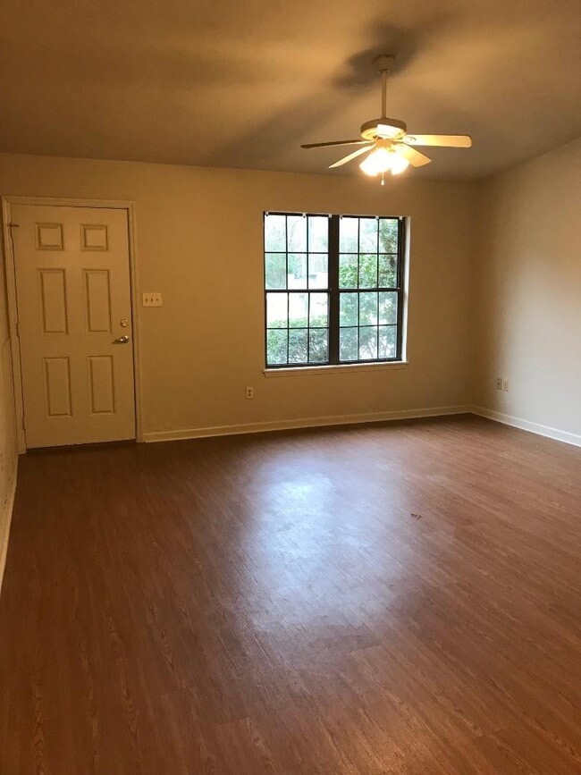 3086 Mission Rd in Tallahassee, FL - Building Photo - Building Photo