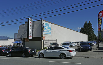 13481 King George Blvd in Surrey, BC - Building Photo - Building Photo