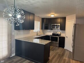 5643 Imperial Woods Cir in Indianapolis, IN - Building Photo - Building Photo