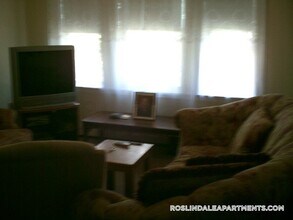 316 Cornell St, Unit 1 in Boston, MA - Foto de edificio - Building Photo