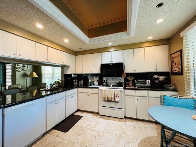 property at 221 NE Plantation Rd