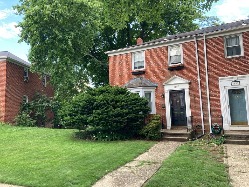 6107 Maylane Dr in Baltimore, MD - Building Photo