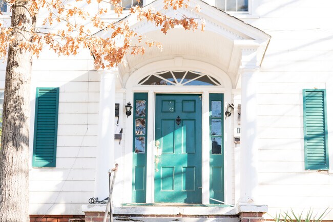 112 Adams St in Greensboro, NC - Building Photo - Building Photo