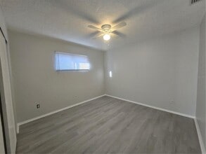 3135 Oaklawn Ave in Largo, FL - Building Photo - Building Photo