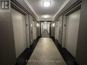 35 Viking Ln in Toronto, ON - Building Photo - Building Photo