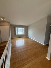 1010 Hayes Ct in Vernon Hills, IL - Building Photo - Building Photo