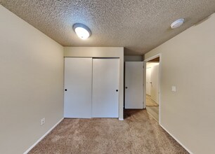 15914 SE 184th St in Renton, WA - Building Photo - Building Photo