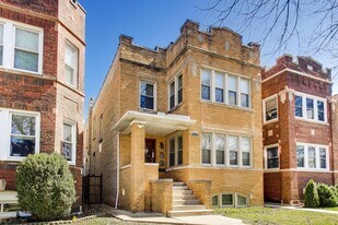 3837 N Sawyer Ave in Chicago, IL - Building Photo