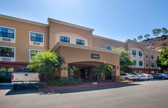 Furnished Studio-San Diego - Mission Valle in San Diego, CA - Foto de edificio - Building Photo