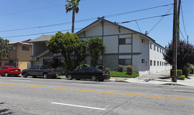 The Penthouse in El Monte, CA - Foto de edificio - Building Photo