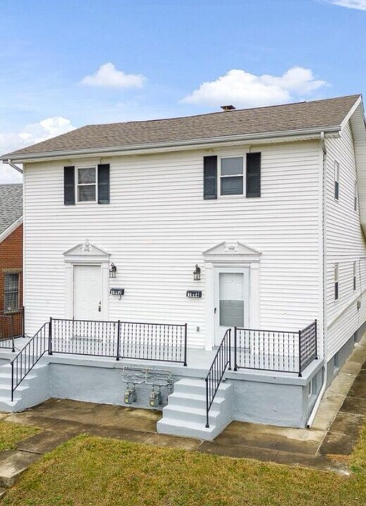 1444 John Glenn Rd in Dayton, OH - Building Photo