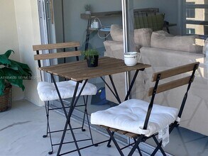 100 Waterway Dr S in Lantana, FL - Building Photo - Building Photo