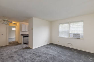 Boston Crossing in Baltimore, MD - Building Photo - Interior Photo