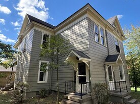 165 Edgwood St, Unit 2nd Floor in Wheeling, WV - Building Photo