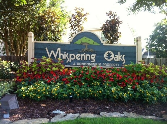 property at 6755 Quail Hollow Ct