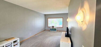 2989 Molina St in Shakopee, MN - Building Photo - Building Photo