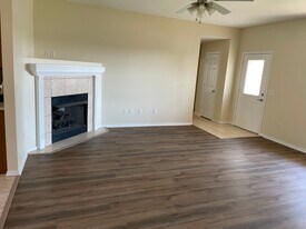 511 Brookfield Dr in Centerton, AR - Building Photo