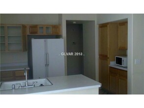 641 Bent Grass Ave in North Las Vegas, NV - Foto de edificio - Building Photo