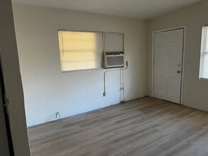 2200 Page Ave in Orlando, FL - Building Photo - Building Photo