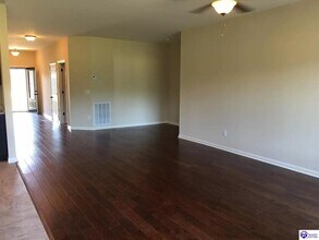 166 Shirley Blvd in Vine Grove, KY - Building Photo - Building Photo