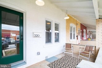 320 Iona Ave in Narberth, PA - Building Photo - Building Photo