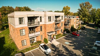 Esplanade-sur-Girouard in St-Hyacinthe, QC - Building Photo