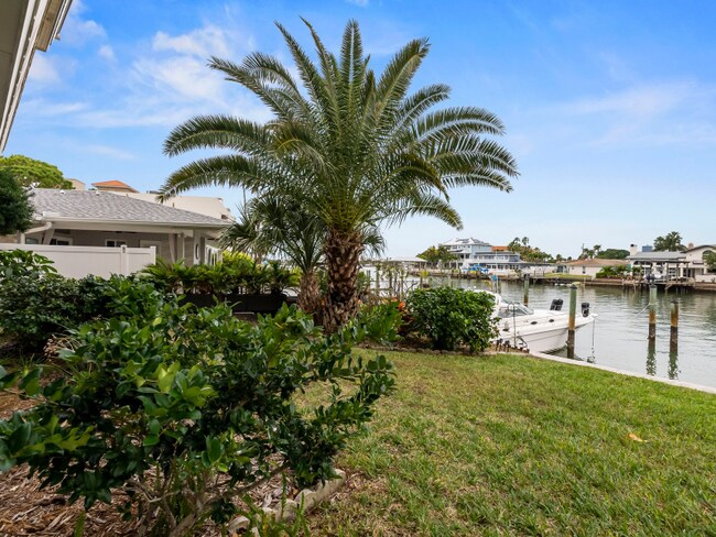 270 Skiff Point in Clearwater, FL - Foto de edificio - Building Photo