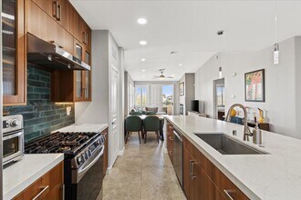 660 Peachy Canyon Cir in Las Vegas, NV - Building Photo - Building Photo