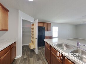 3364 Canyon Falls Dr in Green Cove Springs, FL - Building Photo - Building Photo