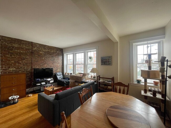 property at 220 Massachusetts Ave